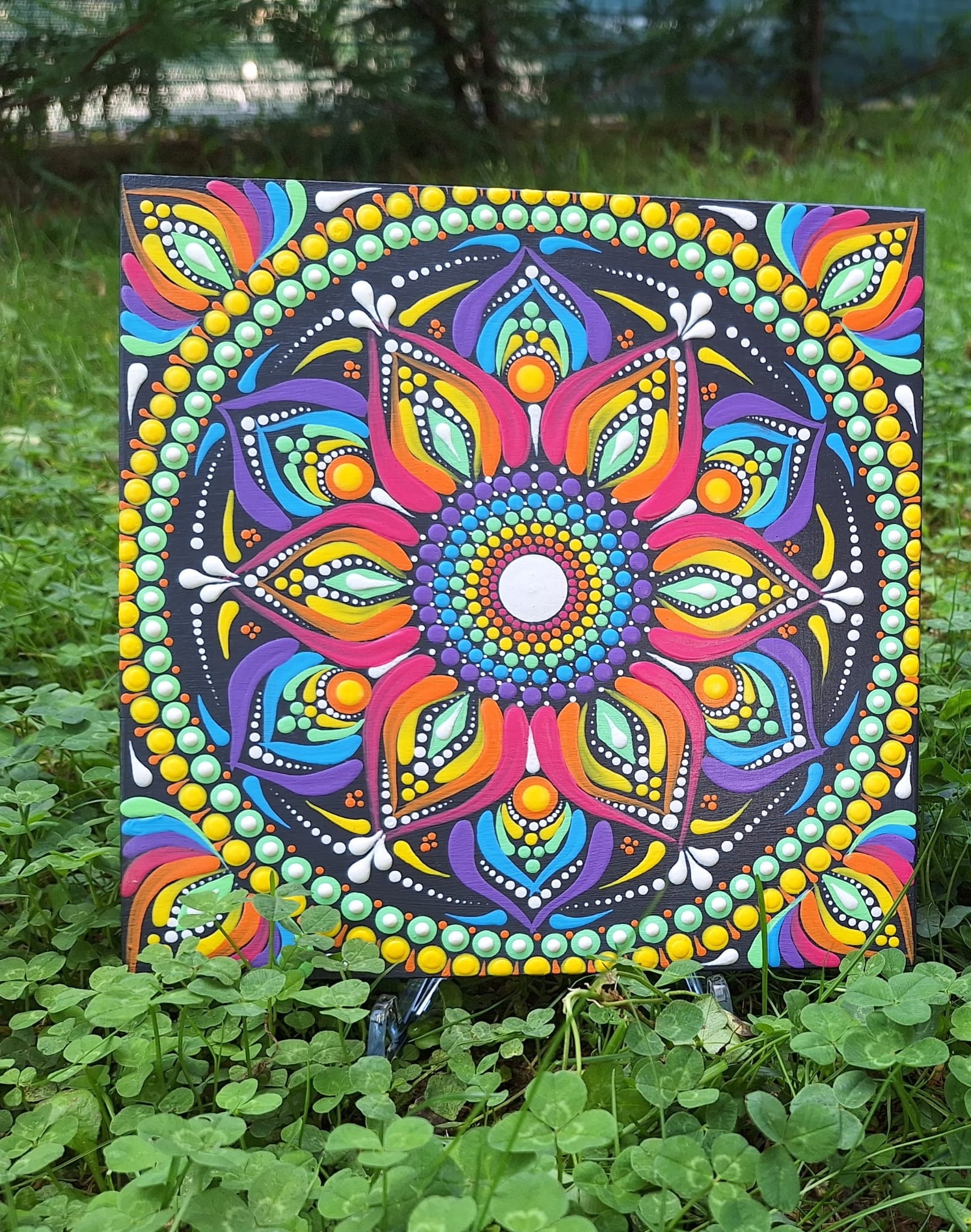 Mandala Arcobaleno Vibrante
